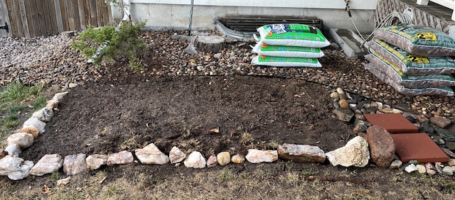 フロントヤードの花壇作り