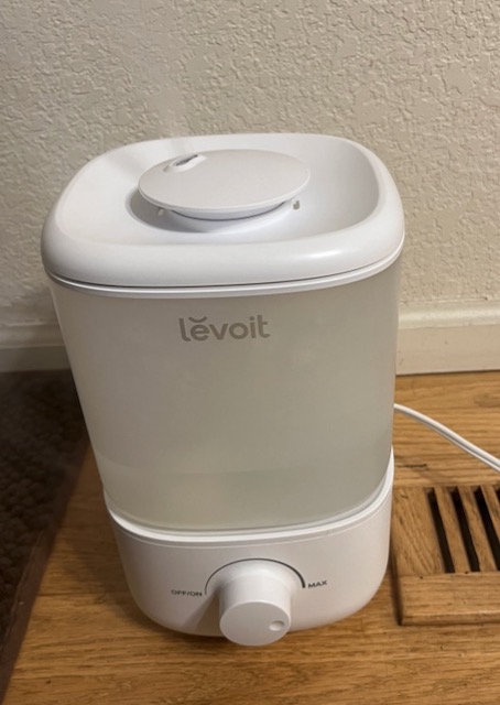 上から給水タイプの加湿器 Levoit