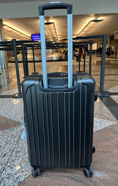 スーツケース VELSKYF 現役客室乗務員監修 Mサイズ (59.5L)